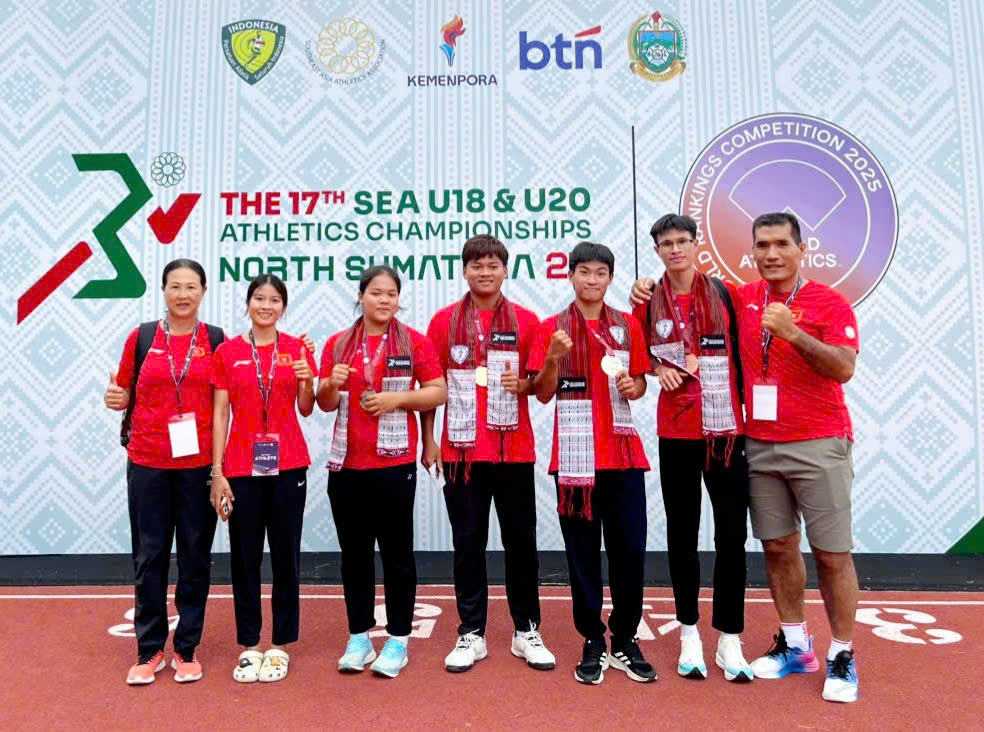 Các thành viên của ĐT điền kinh tỉnh Vĩnh Long góp mặt tại giải.