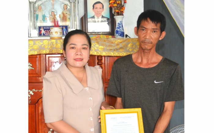 BIDV - Chi nhánh Bến Tre bàn giao nhà Đại đoàn kết cho hộ dân phường Bến Tre