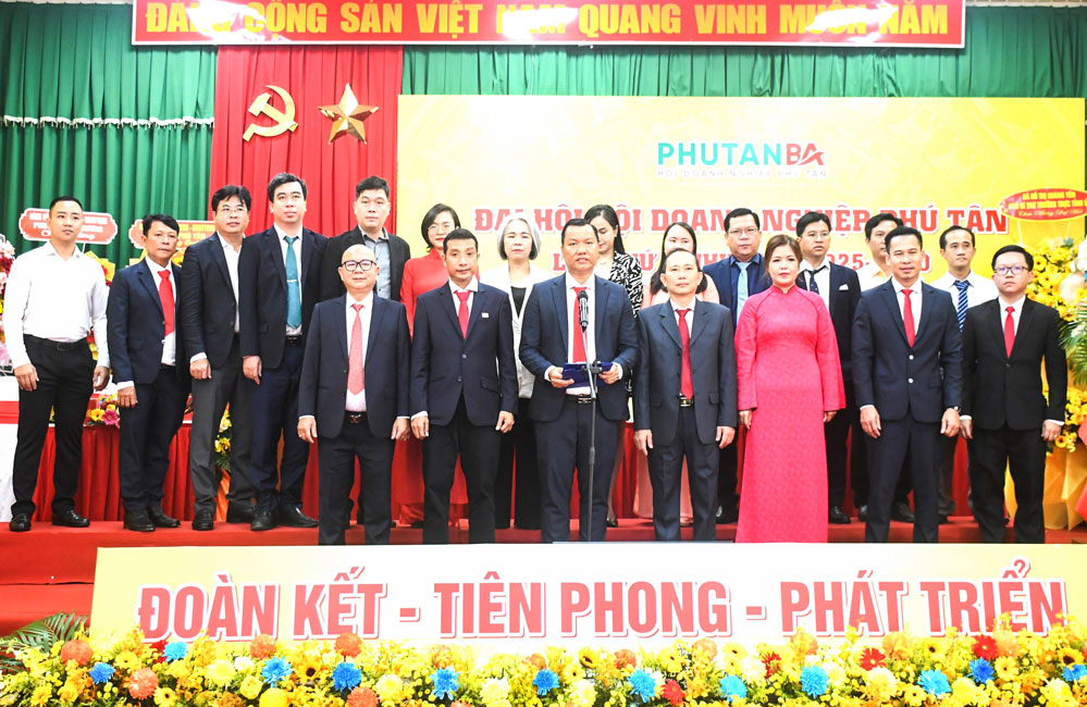 Ra mắt Ban Chấp hành Hội Doanh nghiệp Phú Tân nhiệm kỳ 2025 - 2030.