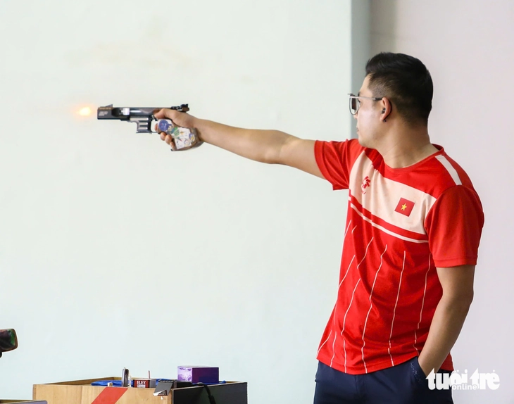 Minh Thành vẫn giữ được phong thái lạnh lùng, chính xác thường thấy - Ảnh: THANH ĐỊNH


