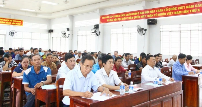 Nhân rộng mô hình sử dụng giá thể hữu cơ vi sinh trên rau màu vùng đồng bào dân tộc thiểu số