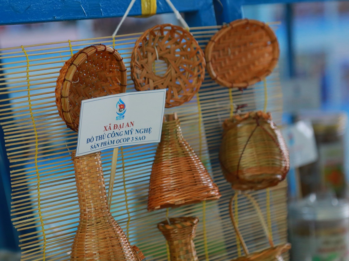 Đồ gỗ thủ công mỹ nghệ- sản phẩm OCOP 3 sao của Xã Đoàn Đại An.