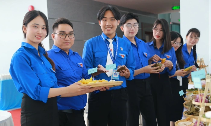 Đặc sắc không gian triển lãm sản phẩm khởi nghiệp của thanh niên