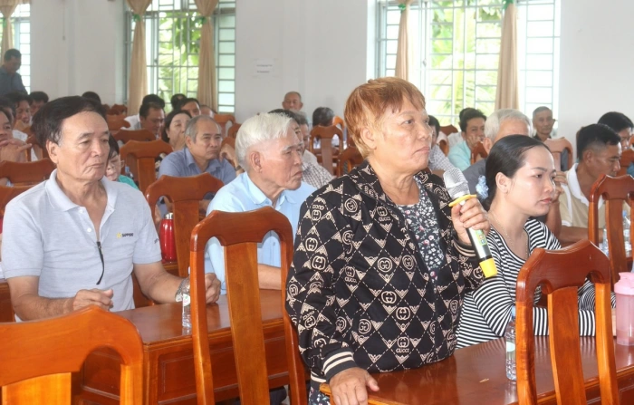 Cử tri gửi gắm nhiều vấn đề liên quan đến đời sống người dân