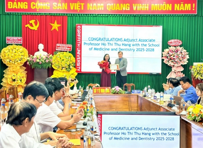 Giám đốc Sở Y tế Hồ Thị Thu Hằng được công nhận chức danh Phó Giáo sư kiêm nhiệm tại Trường Đại học Griffith (Úc)