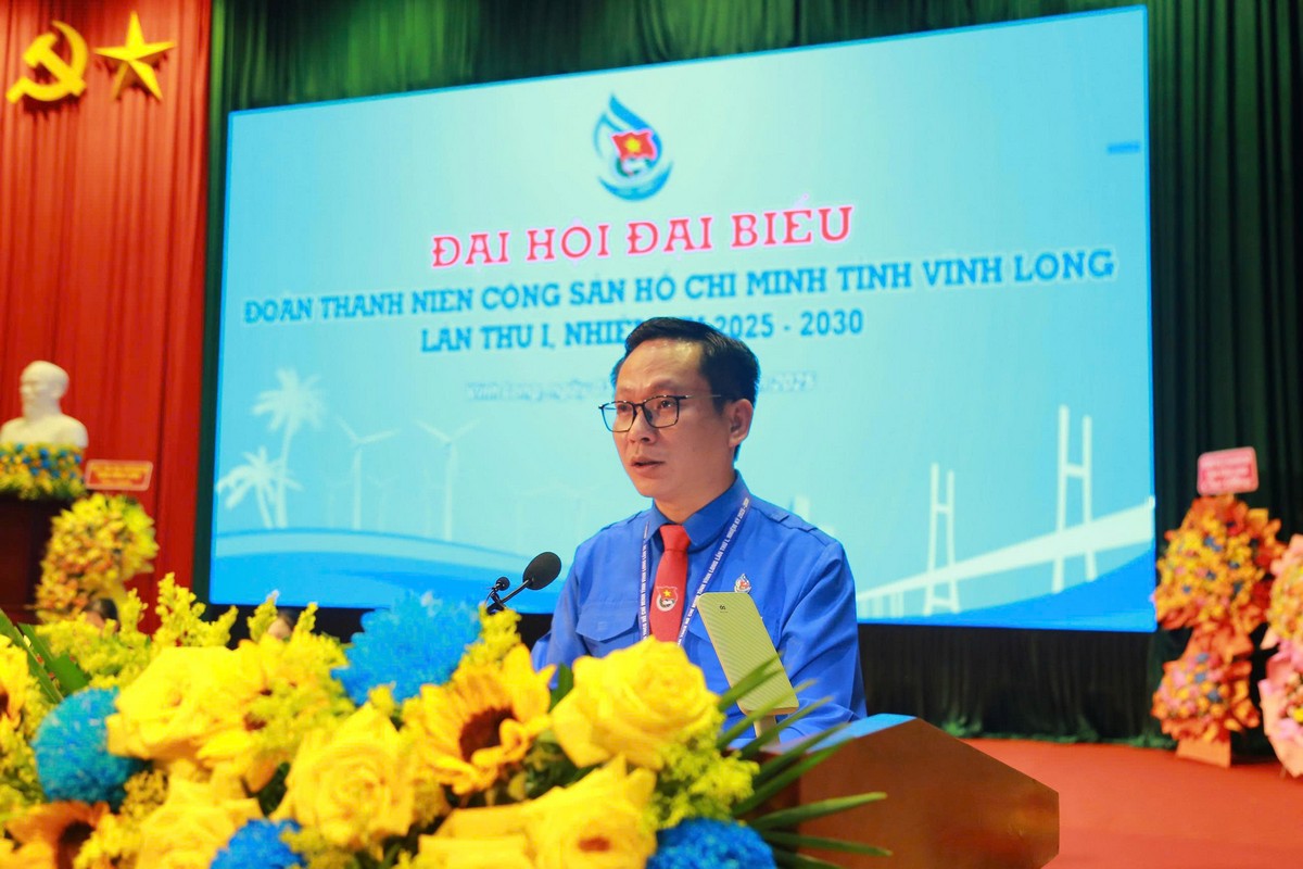 Anh Trần Trí Cường- Phó Chủ tịch Ủy ban MTTQ Việt Nam tỉnh Vĩnh Long, Bí thư Tỉnh Đoàn Vĩnh Long phát biểu khai mạc.