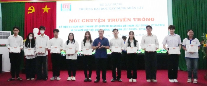Trường ĐH Xây dựng Miền Tây nói chuyện chuyên đề kỷ niệm 81 năm Ngày thành lập Quân đội Nhân dân Việt Nam