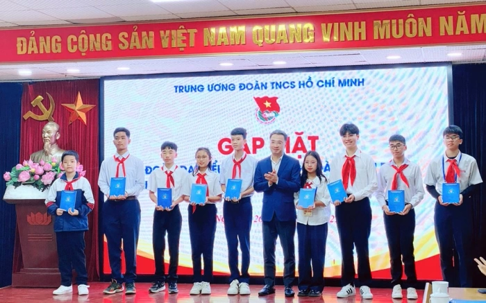  Học sinh Đào Khương Duy vinh dự tham dự Đại hội Thi đua yêu nước toàn quốc lần thứ XI