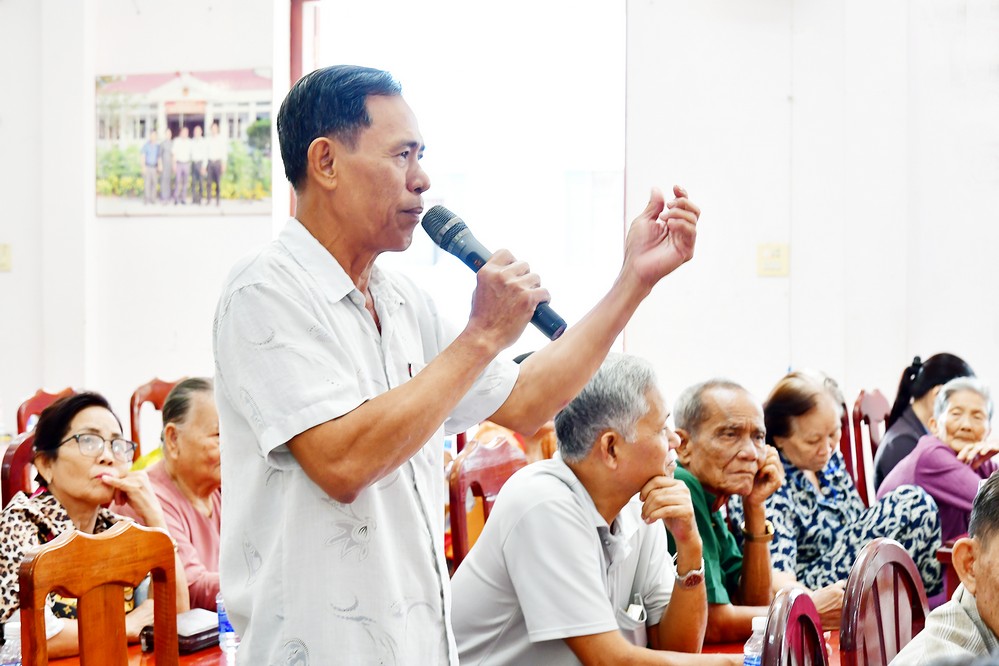 Cử tri Nguyễn Văn Hùng- ấp Kinh A, xã Tân An kiến nghị về việc thanh thiếu niên sử dụng xe máy điện tốc độ cao.