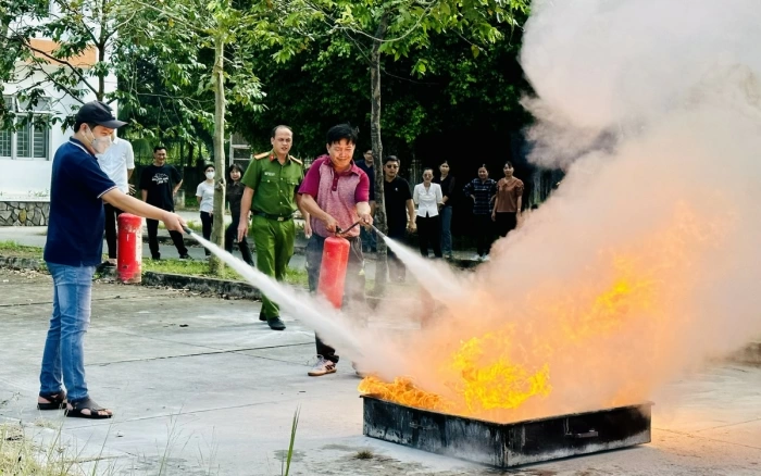 Tập huấn Phòng cháy, chữa cháy và Cứu nạn, cứu hộ cho cơ sở giáo dục công lập