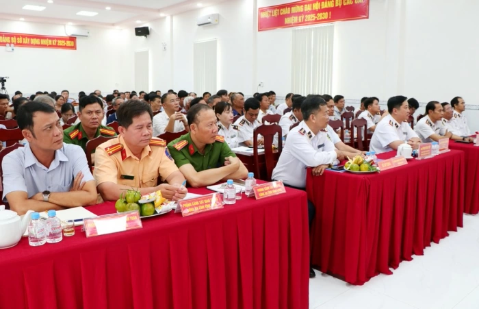 Năm 2026: Cảng vụ Đường thủy nội địa tăng cường kiểm soát tải trọng, siết chặt an toàn phương tiện