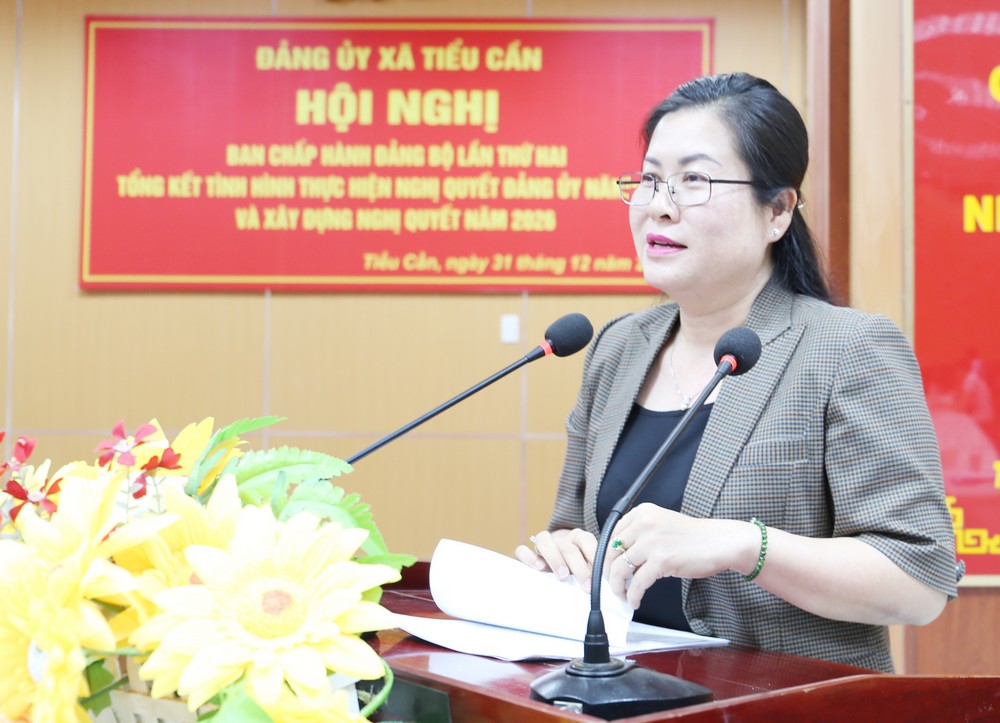 Đồng chí Nguyễn Thị Minh Trang- Ủy viên Ban Thường vụ Tỉnh ủy, Trưởng Ban Tuyên giáo và Dân vận Tỉnh ủy phát biểu chỉ đạo hội nghị.