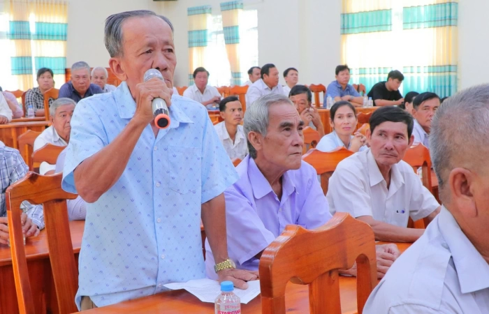 Cử tri xã Tân Thành Bình và Hưng Mỹ kiến nghị nhiều vấn đề về hạ tầng nông thôn và đời sống dân sinh