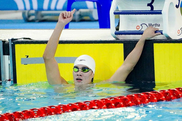 Trần Hưng Nguyên ăn mừng HCV nội dung 200m hỗn hợp - Ảnh: NAM TRẦN