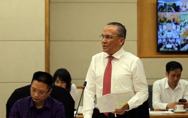 Chủ tịch Hiệp hội Bất động sản TPHCM Lê Hoàng Châu phát biểu tại cuộc họp - Ảnh: VGP/Minh Khôi

