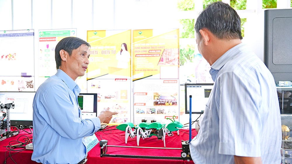 Khoa học- công nghệ và đổi mới sáng tạo góp phần nâng cao hiệu quả và sức cạnh tranh của nền kinh tế.