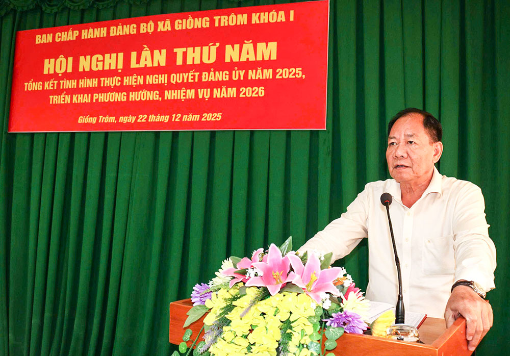 Đại tá Lê Thanh Vân- Ủy viên Ban Thường vụ Tỉnh ủy, Trưởng Ban Nội chính Tỉnh ủy, Phó Giám đốc Công an tỉnh Vĩnh Long dự và chỉ đạo hội nghị.