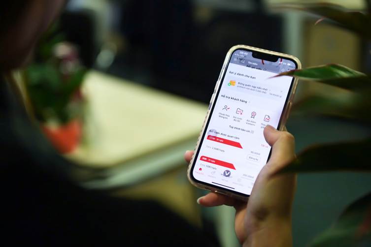 Khách hàng có thể tự cập nhật thông tin thuê bao qua ứng dụng MyViettel