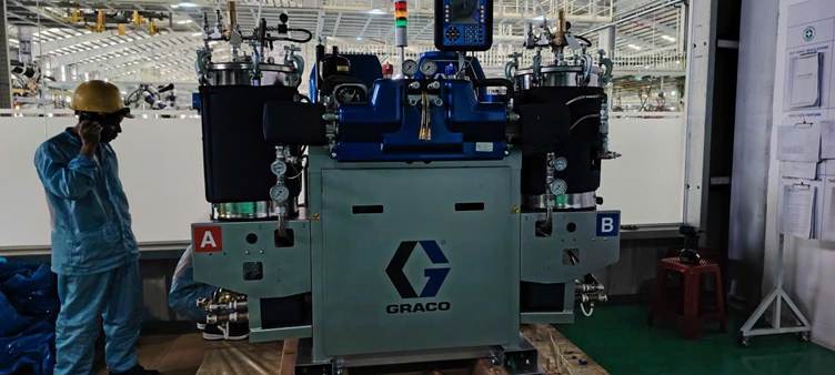 Lắp đặt bàn giao vận hành hệ thống trộn bơm phun Foam định mức tự động Graco HFR cho nhà máy sản xuất ô tô lớn tại Miền Trung Việt Nam