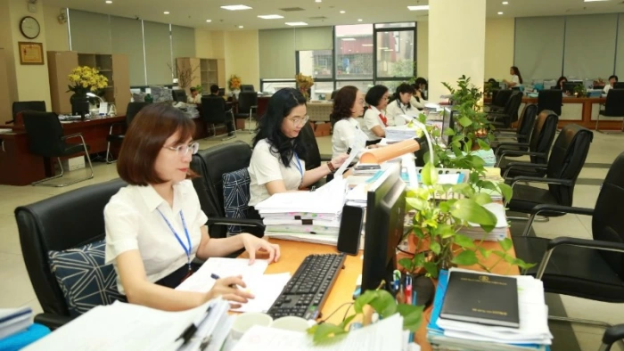 Kho bạc Nhà nước chi trả quà tặng của Đảng và Nhà nước nhân dịp chào mừng Đại hội đại biểu toàn quốc lần thứ XIV và Tết Nguyên đán