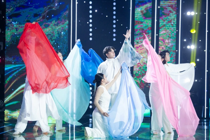 Hekii biến hóa với “Hương ngọc lan” tại Thách Thức Giới Hạn