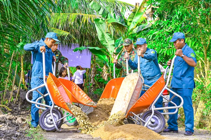 Thắt chặt “thế trận lòng dân” ngày càng vững chắc