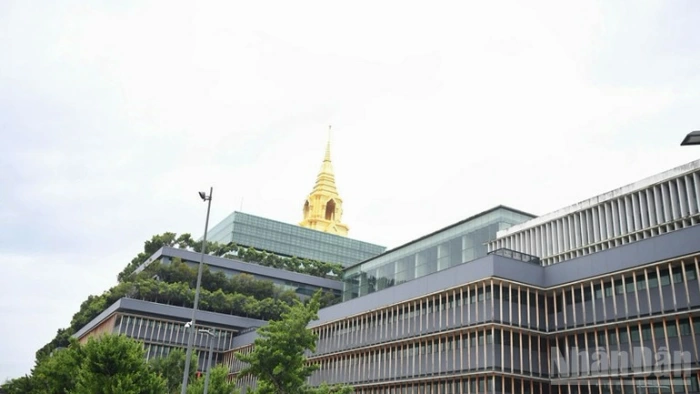 Thái Lan giải tán Hạ viện, bầu cử sớm