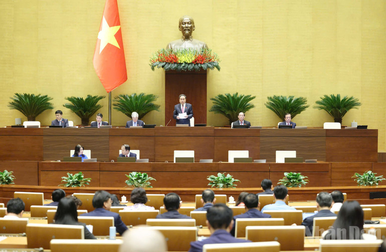 Chủ tịch Quốc hội Trần Thanh Mẫn điều hành nội dung phiên họp. (Ảnh: DUY LINH)
