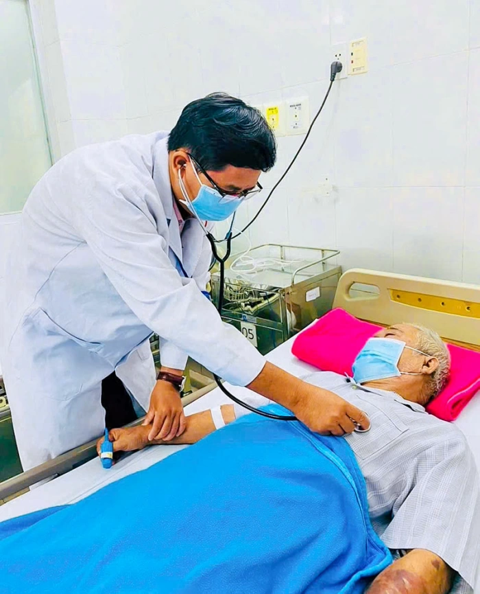 Cứu sống bệnh nhân cùng lúc bị nhồi máu cơ tim và não