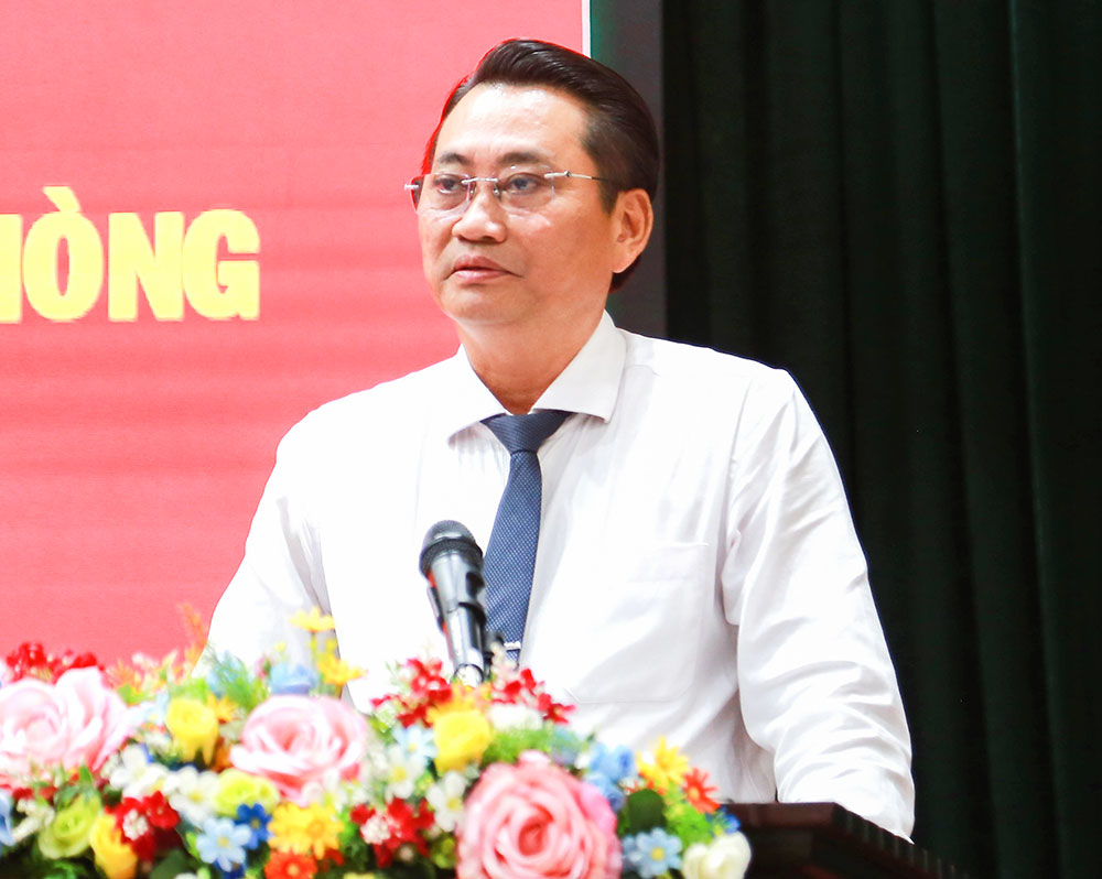 Đồng chí Nguyễn Quỳnh Thiện- Tỉnh ủy viên, Phó Chủ tịch UBND tỉnh phát biểu chỉ đạo.