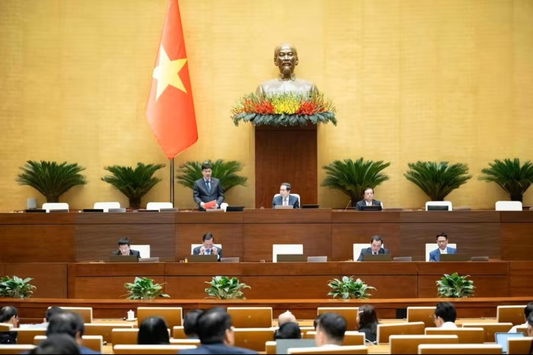 Quốc hội thảo luận ở hội trường về dự thảo Nghị quyết của Quốc hội quy định một số cơ chế, chính sách tháo gỡ khó khăn, vướng mắc trong tổ chức thi hành Luật Đất đai.