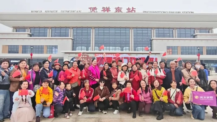 Trung Quốc khai thác tuyến đường sắt cao tốc đến sát biên giới Việt Nam