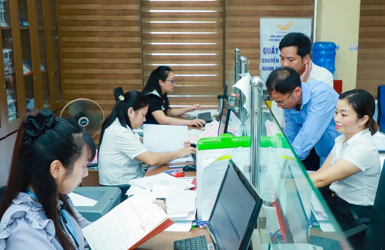 Tổ chức, hoạt động của UBND cấp tỉnh bảo đảm tinh gọn, hiệu năng, hiệu lực, hiệu quả.