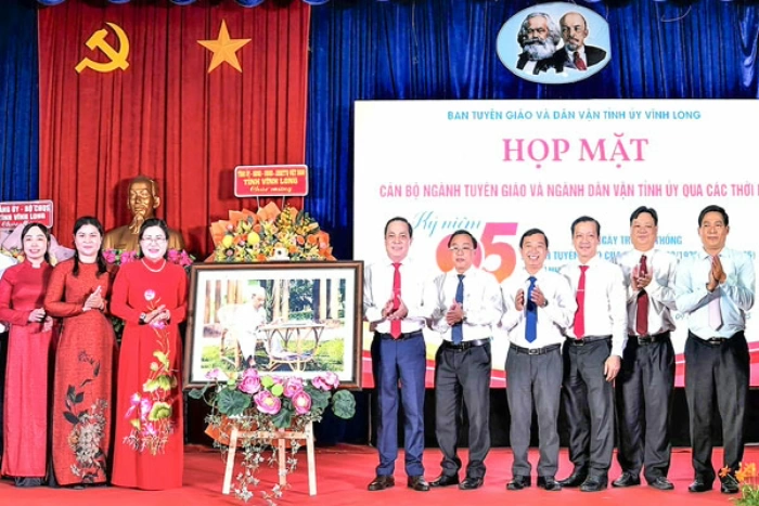 Công tác tư tưởng của Đảng giữ vai trò trọng yếu trong giai đoạn mới