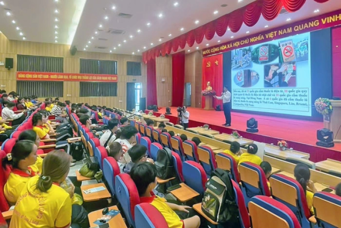 Tăng cường “lá chắn” bảo vệ giới trẻ khỏi thuốc lá điện tử