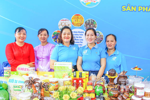 Phụ nữ tỉnh tự tin khởi nghiệp phát triển kinh tế.