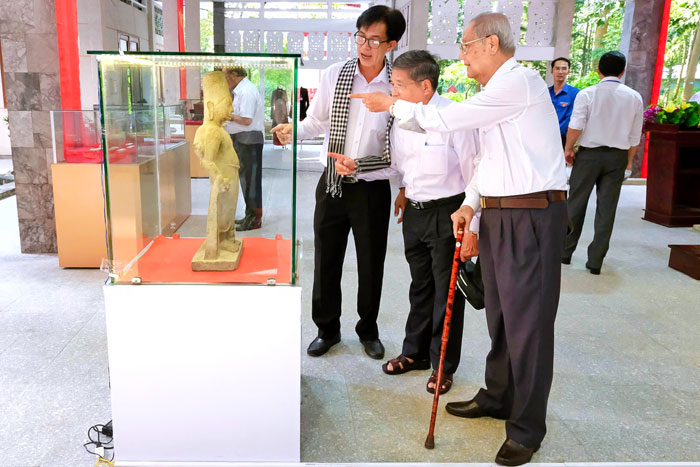 Đổi mới phương pháp trưng bày, giới thiệu di sản giúp khách tham quan dễ dàng tiếp cận thông tin.