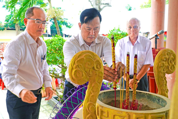 Khu lưu niệm Đền thờ Đốc binh Phan Ngọc Tòng là điểm nhấn của xã An Hiệp.