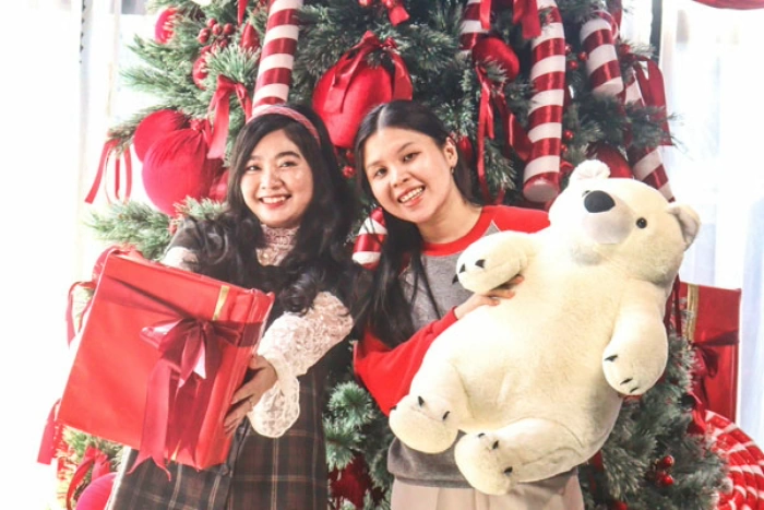 Bạn trẻ cùng “chill” Noel