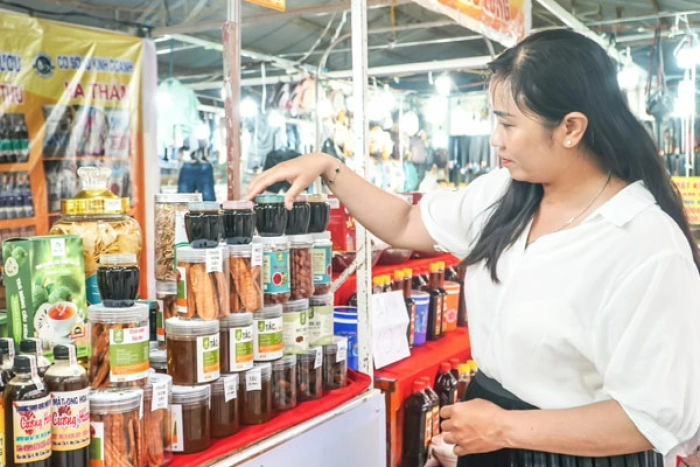 Kết nối thị trường tiêu thụ sản phẩm chủ lực địa phương