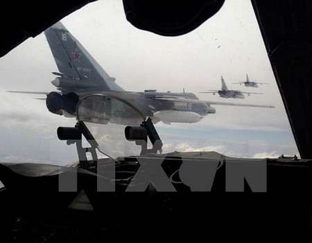 Máy bay ném bom Su-24 của Không quân Nga tham gia cuộc tập trận tại Crimea. (Nguồn:AFP/TTXVN)