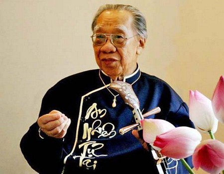 Giáo sư, Viện sĩ Trần Văn Khê.