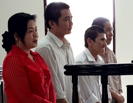Các bị cáo Hiếu, Thủy, Nô và Vũ.