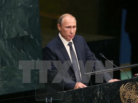Tổng thống Nga Vladimir Putin phát biểu tại khóa họp lần thứ 70 Đại Hội đồng Liên hợp quốc ở New York. (Nguồn: AFP/TTXVN)