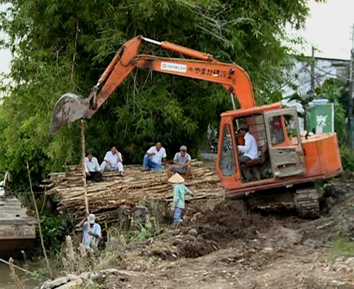 Công trình bờ kè sông Ông Me sẽ hoàn thành vào đầu năm 2016
