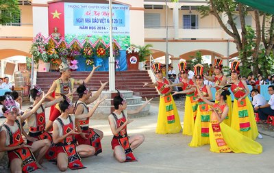 Tăng cường giáo dục đạo đức, lối sống văn hóa cho học sinh bằng nhiều hình thức