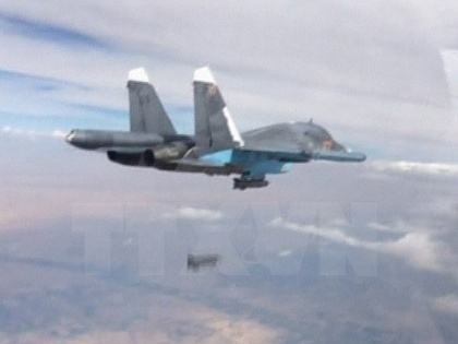 Máy bay chiến đấu Su-34 của Nga thả bom oanh tạc các mục tiêu IS tại Syria. (Nguồn: Reuters/TTXVN)