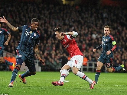 Oezil sẽ phải bùng nổ để giúp Arsenal đánh bại Bayern. (Nguồn: AP)