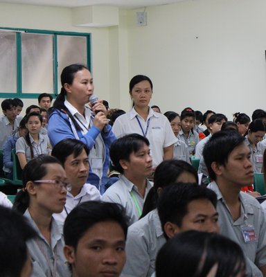 Nhiều đơn vị sử dụng lao động thực hiện tốt chính sách tiền lương, chế độ BHXH, BHYT đối với công nhân.