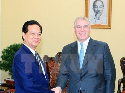  Thủ tướng Nguyễn Tấn Dũng tiếp Hoàng tử Liên hiệp Vương quốc Anh và Bắc Ireland Andrew. (Ảnh: Thống Nhất/TTXVN)
